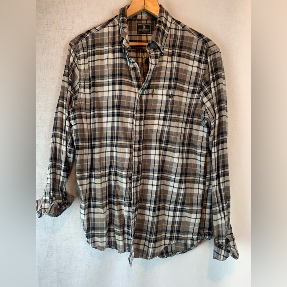 G.H Bass & Co Mens Plaid Button Down Medium